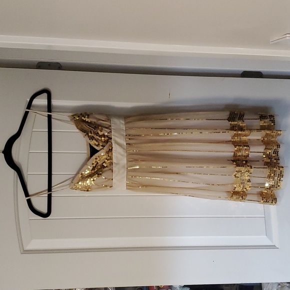 B.Darlin gold tulle and sequins dress in size 3/4 - Picture 2 of 4